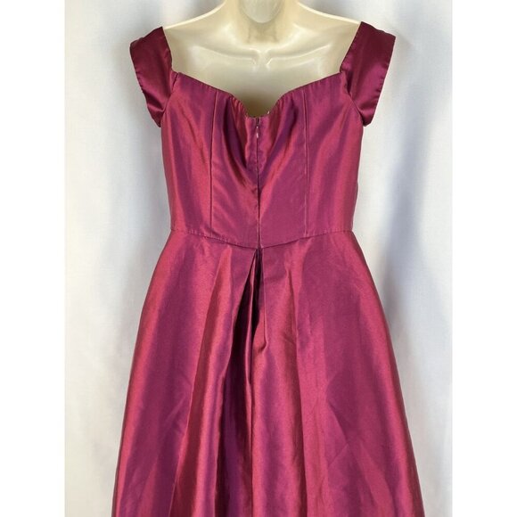Monique Lhuillier Raspberry Romance Gown $595 - Picture 8 of 14